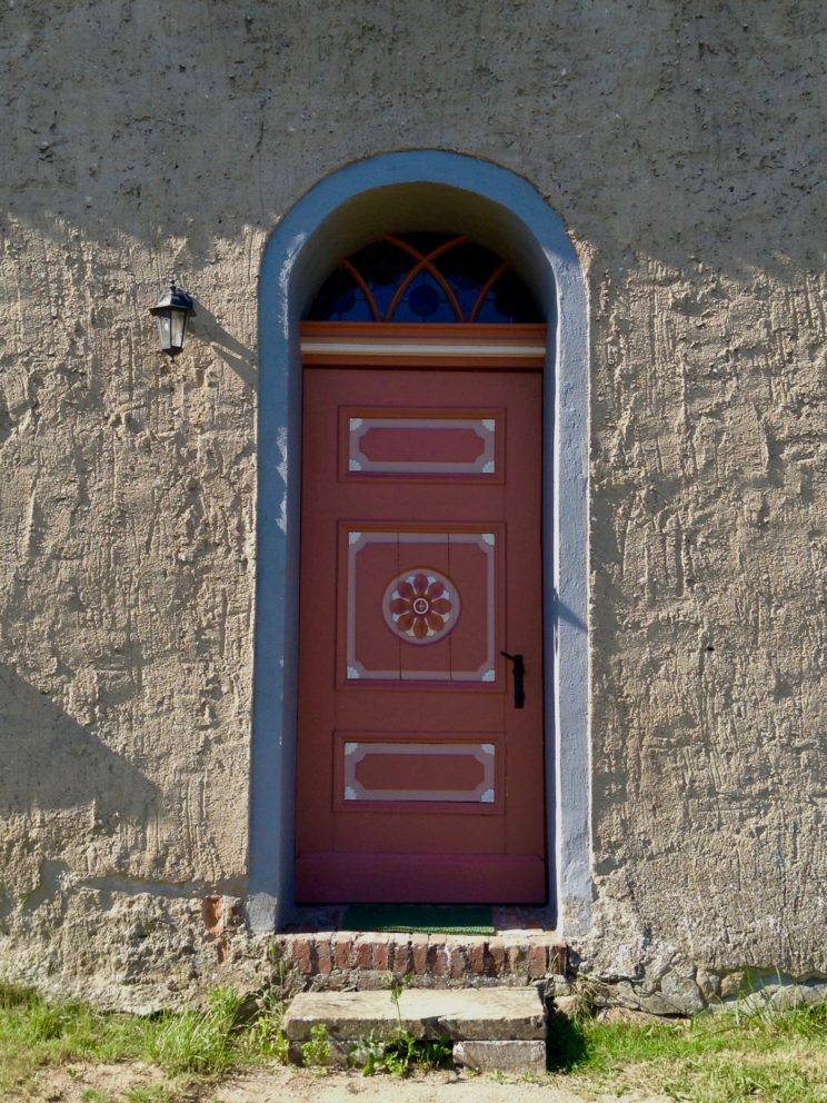 Kirchentür in Auerose